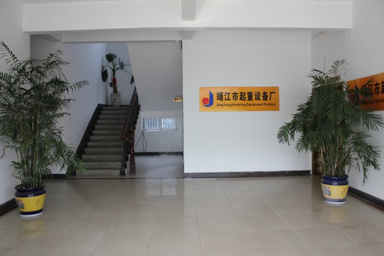 靖起承接各類規格起重機的定制服務！
