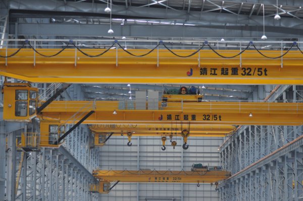 橋式起重機司機需注意哪些安全要訣？