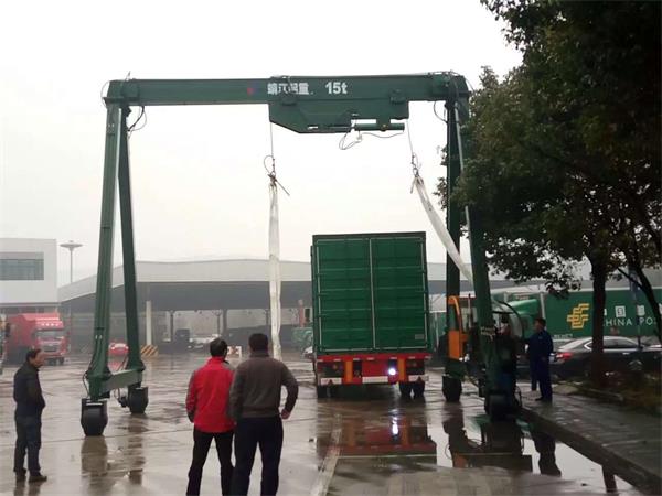 輪胎式集裝箱龍門吊哪里有賣？—靖江市起重
