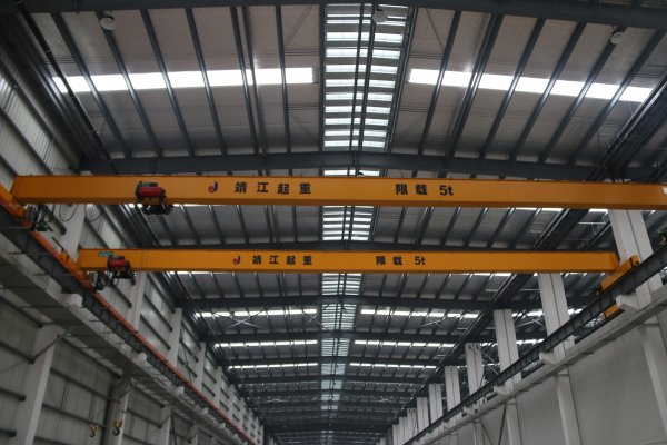 為何行車生產廠家推薦使用歐式起重機？
