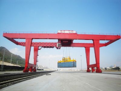 門式起重機出現故障應該如何應對？